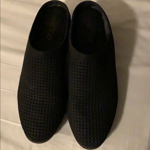 Black slides with stacked heel